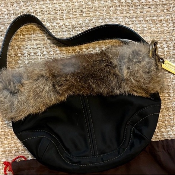 Coach Soho Ski Hobo / Shoulder Bag with rabbit fur/VINTAGE/Y2K - Picture 13 of 14